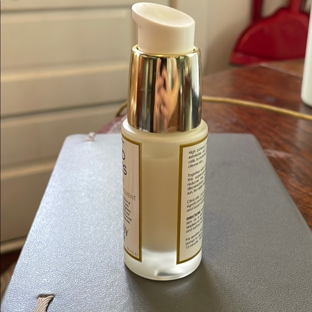 Sunday Riley Good Genes - Picture 5 of 5